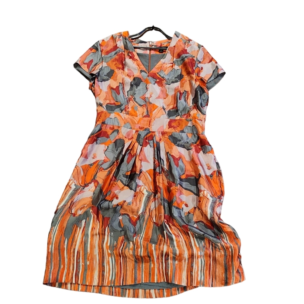 Banana Republic  V-Neck Short Sleeve Silk Dress size 14